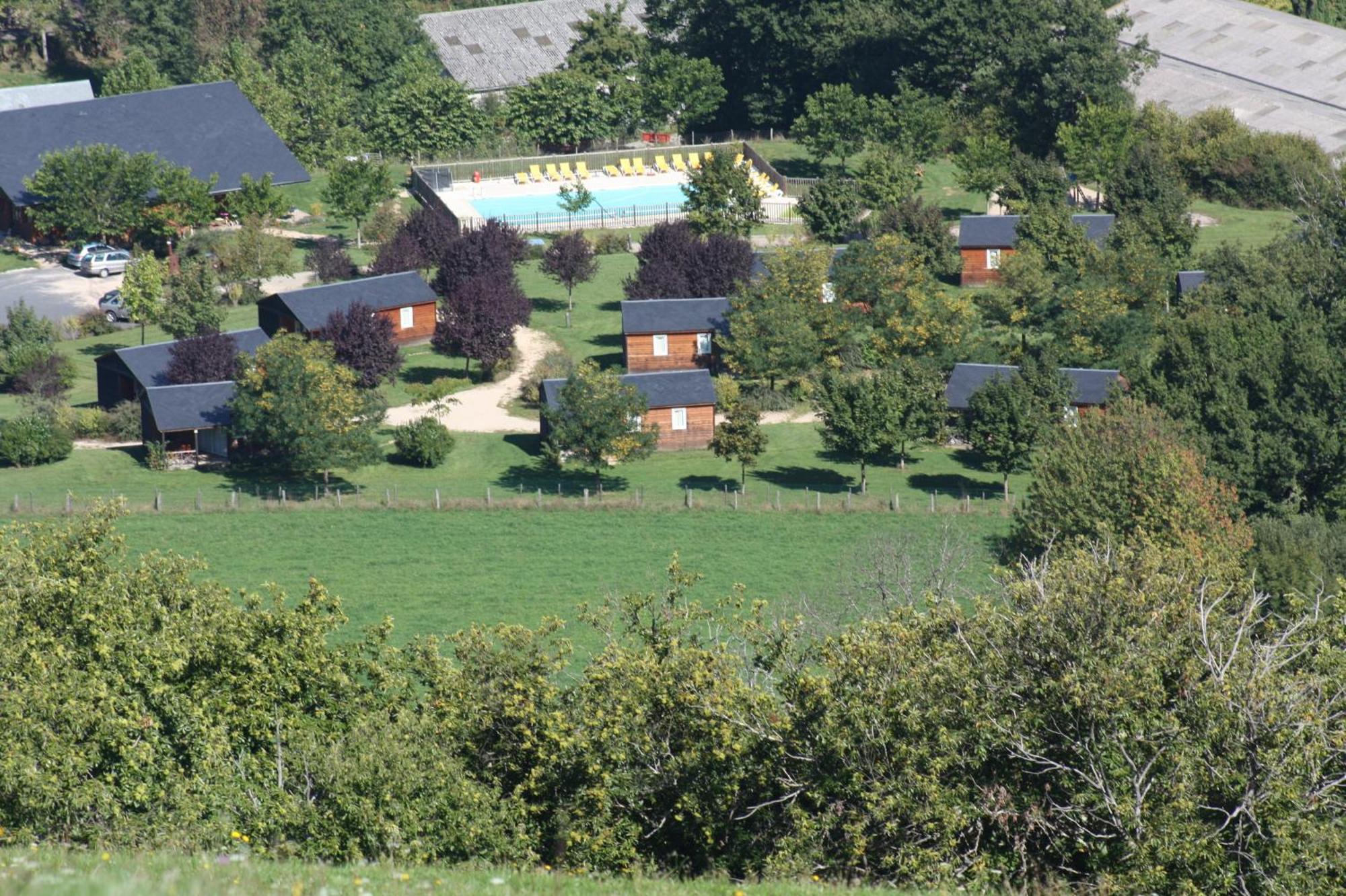 Village de Gite - La Cascade Sainte-Eulalie-d'Olt Exterior foto