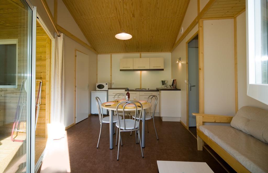 Village de Gite - La Cascade Sainte-Eulalie-d'Olt Habitación foto